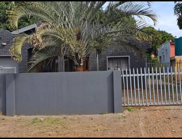 3 BEDROOM HOUSE FOR SALE IN SIBASA